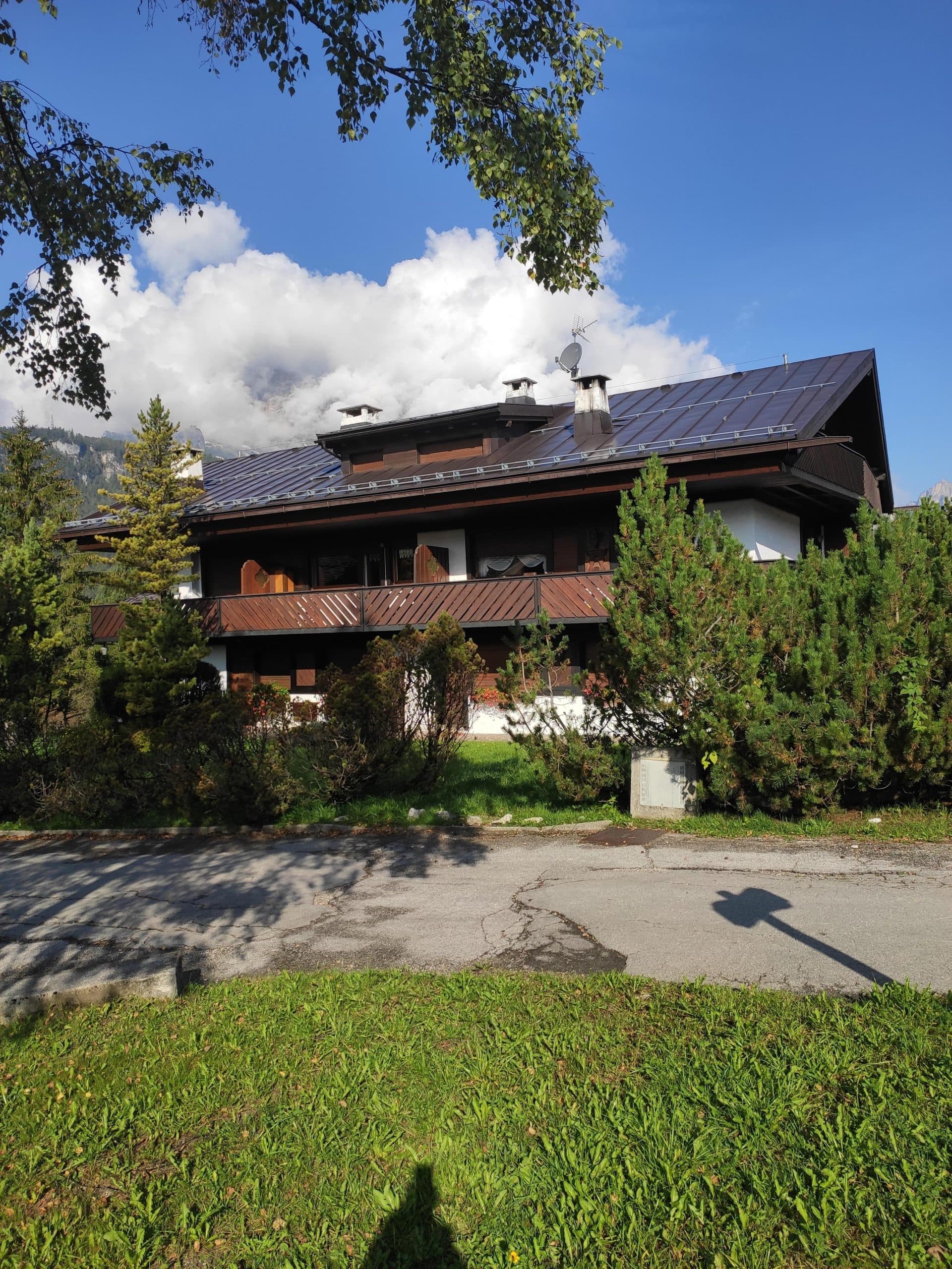 3 foto casa laterale